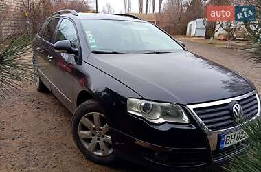 Универсал Volkswagen Passat 2005 в Захарьевке