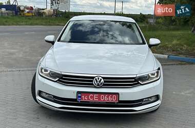 Седан Volkswagen Passat 2017 в 