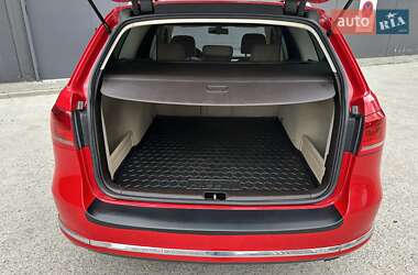 Универсал Volkswagen Passat 2011 в 