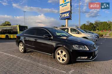 Седан Volkswagen Passat 2011 в Стрые