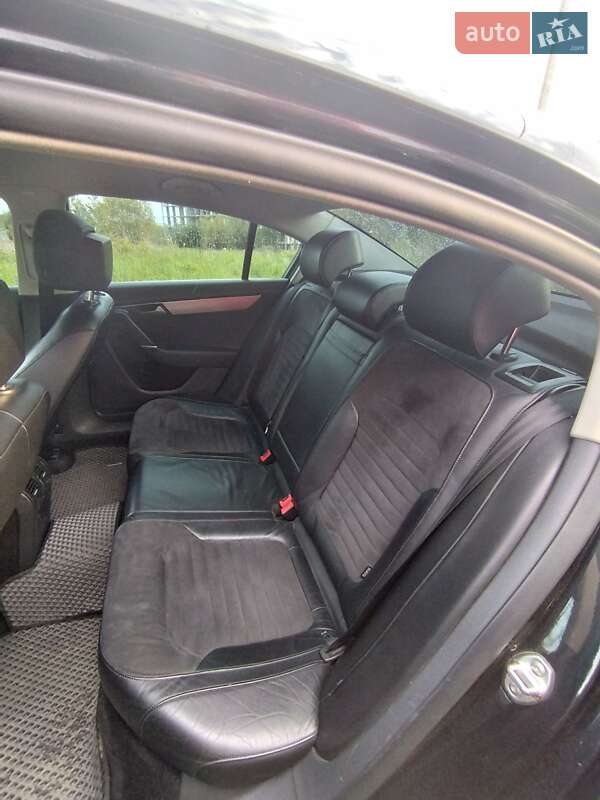 Седан Volkswagen Passat 2011 в Стрые