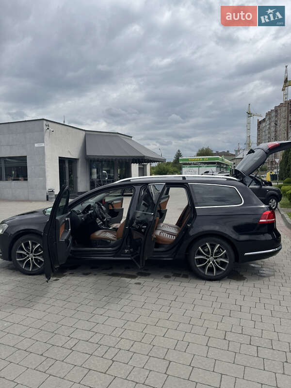 Универсал Volkswagen Passat 2012 в Ивано-Франковске
