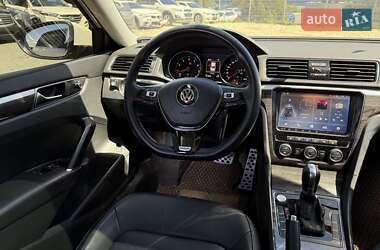 Седан Volkswagen Passat 2018 в 