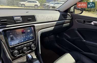Седан Volkswagen Passat 2018 в 