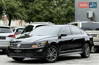 Седан Volkswagen Passat 2017 в Одессе