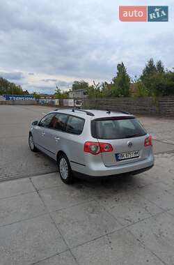 Универсал Volkswagen Passat 2006 в Березному