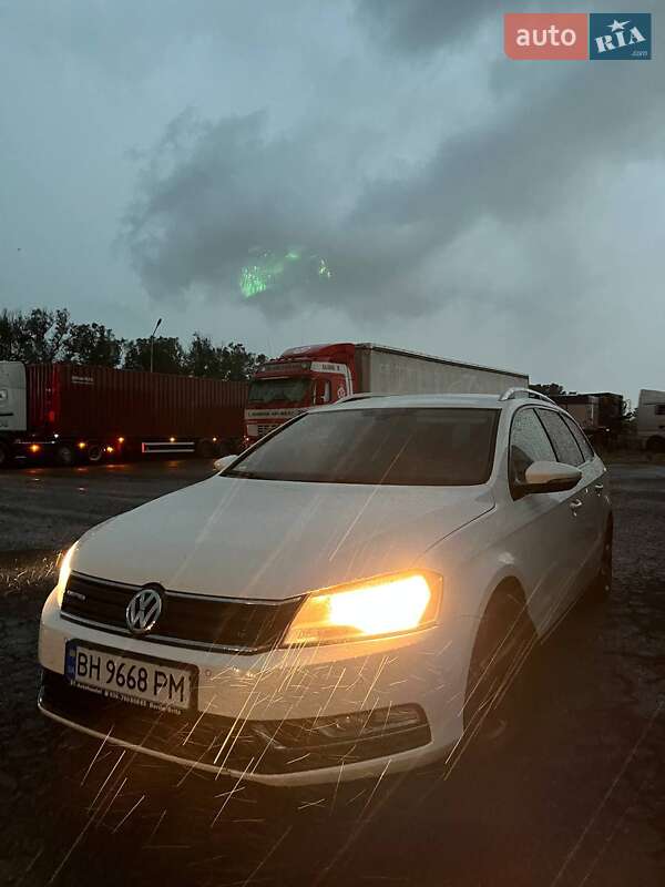 Универсал Volkswagen Passat 2012 в Измаиле