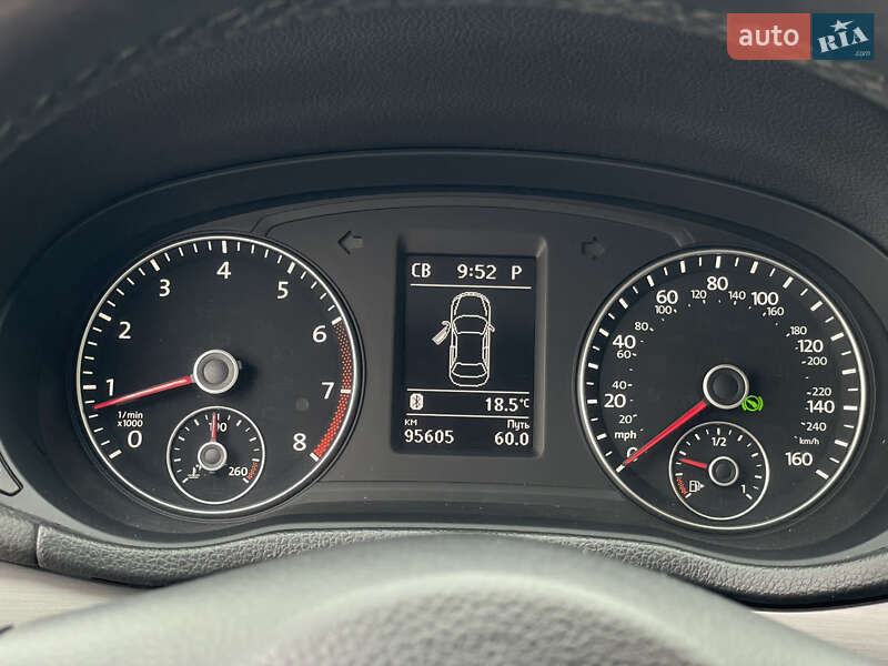 Седан Volkswagen Passat 2013 в Харькове