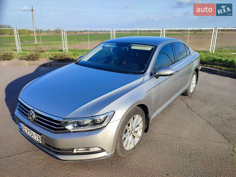 Седан Volkswagen Passat 2015 в Петропавлівці