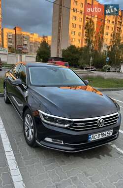 Седан Volkswagen Passat 2016 в Любешові