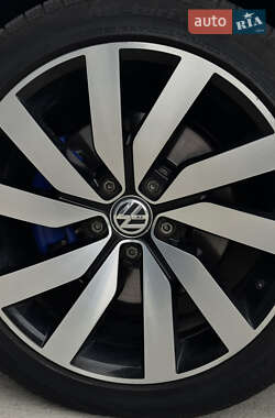 Універсал Volkswagen Passat 2015 в 