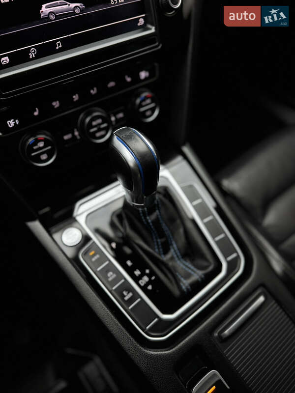 Універсал Volkswagen Passat 2015 в Дубні