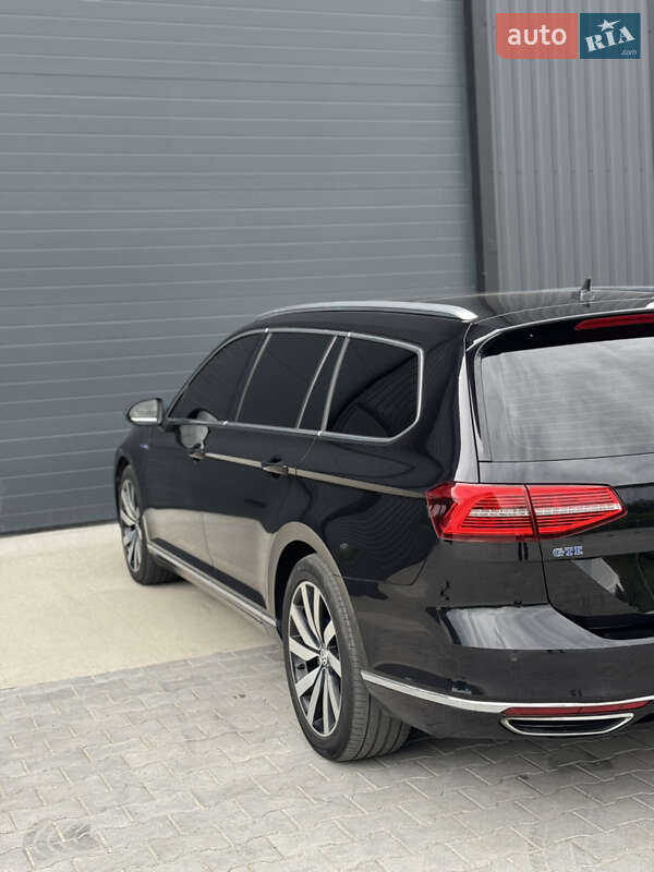 Універсал Volkswagen Passat 2015 в Дубні