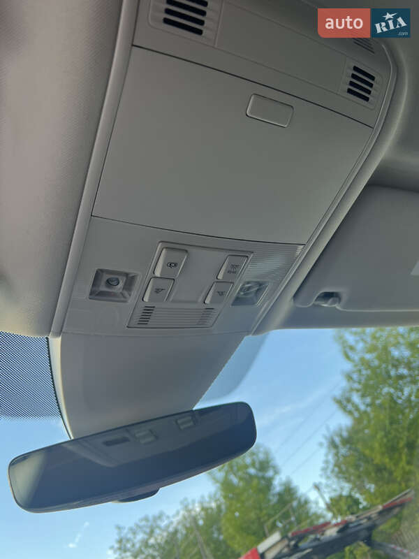 Седан Volkswagen Passat 2017 в Львове