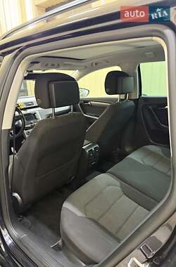 Універсал Volkswagen Passat 2012 в 
