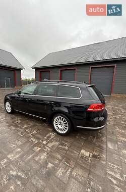 Універсал Volkswagen Passat 2012 в 