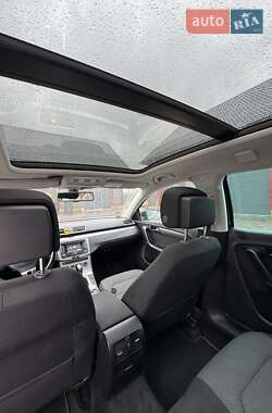 Універсал Volkswagen Passat 2012 в 
