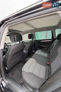 Універсал Volkswagen Passat 2012 в 