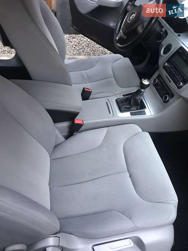 Универсал Volkswagen Passat 2010 в Тячеве фото 3 Универсал Volkswagen Passat 2010 в Тячеве