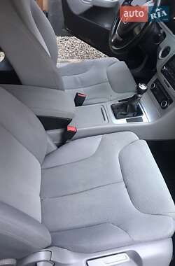 Універсал Volkswagen Passat 2010 в 