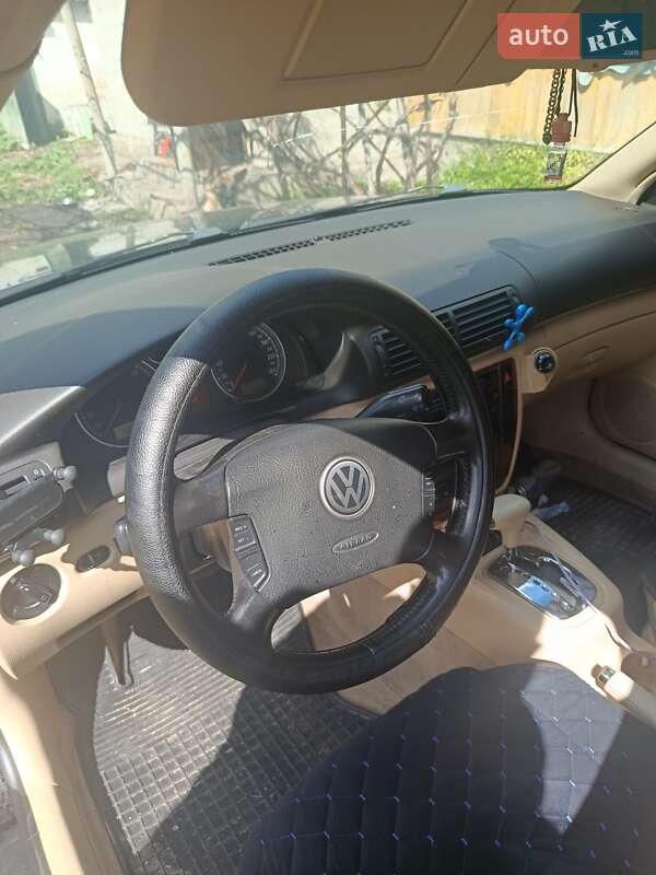 Универсал Volkswagen Passat 2001 в Житомире