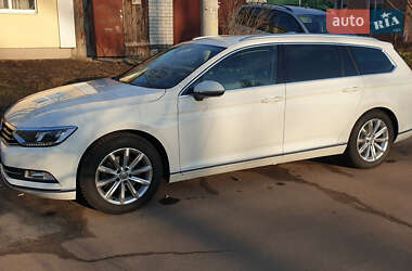 Универсал Volkswagen Passat 2016 в Киеве