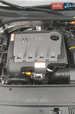 Седан Volkswagen Passat 2014 в 