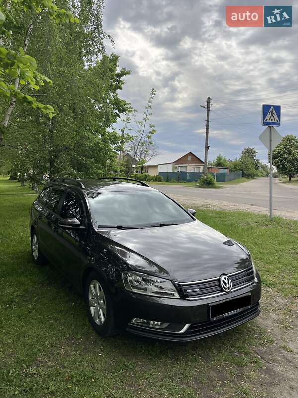 Универсал Volkswagen Passat 2011 в Ахтырке