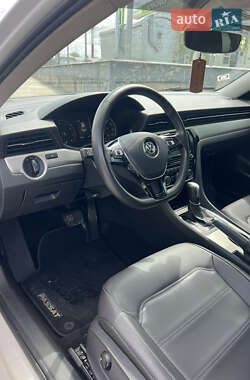Седан Volkswagen Passat 2021 в 