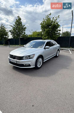 Седан Volkswagen Passat 2015 в Киеве