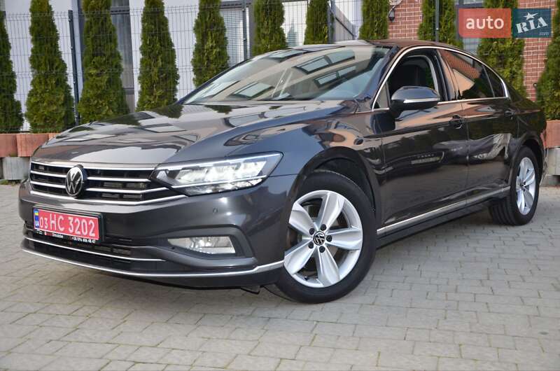Седан Volkswagen Passat 2020 в Львові