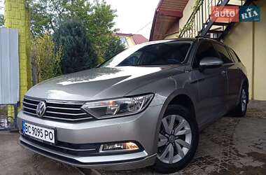 Универсал Volkswagen Passat 2015 в Бориславе