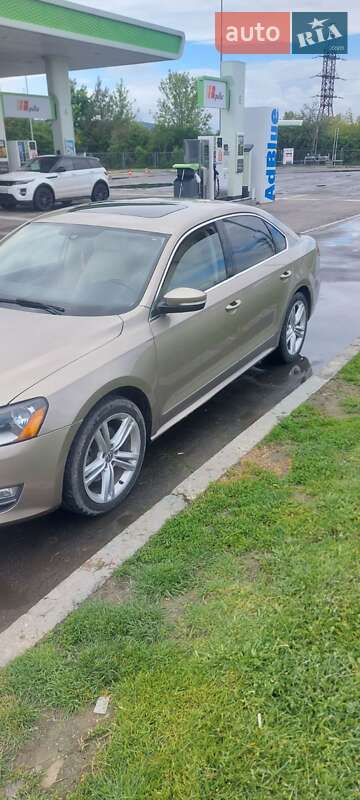 Седан Volkswagen Passat 2015 в Золочеве