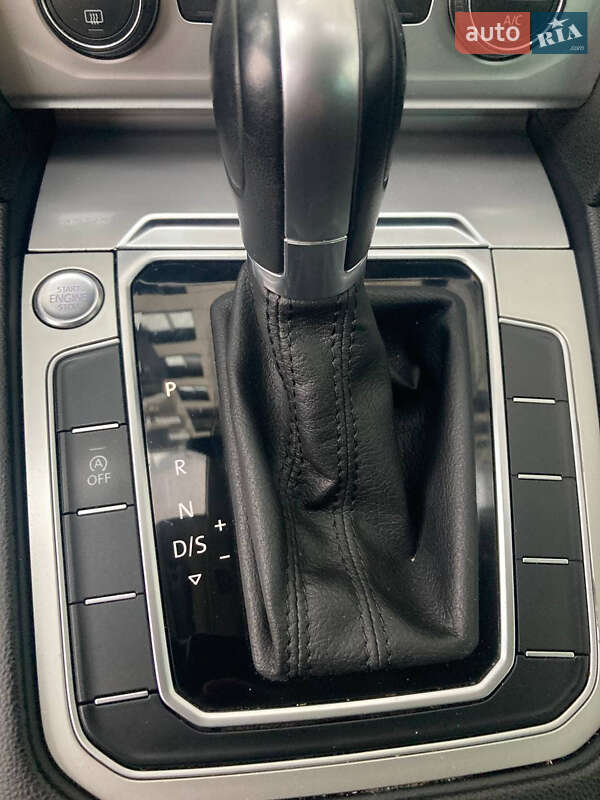 Универсал Volkswagen Passat 2016 в Ровно