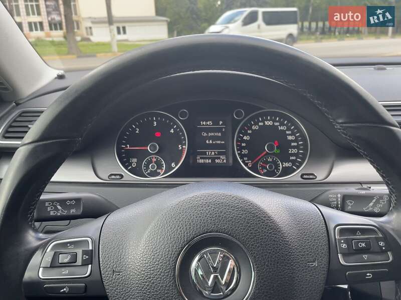 Універсал Volkswagen Passat 2013 в Києві