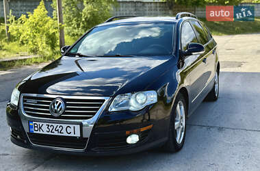 Универсал Volkswagen Passat 2008 в Вараше