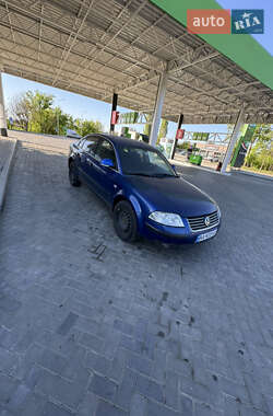 Седан Volkswagen Passat 2001 в Гайвороне