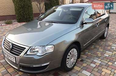 Седан Volkswagen Passat 2005 в Конотопе