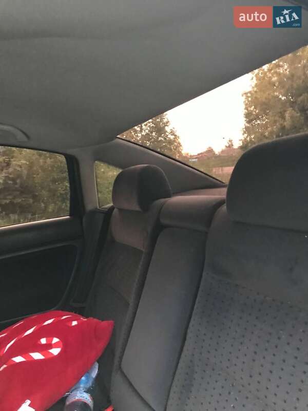 Седан Volkswagen Passat 1999 в Нововолынске