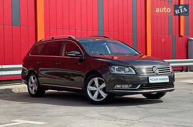 Універсал Volkswagen Passat 2012 в Києві