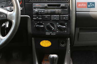 Універсал Volkswagen Passat 1993 в 