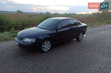 Седан Volkswagen Passat 1998 в 