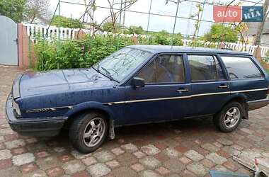 Универсал Volkswagen Passat 1987 в 