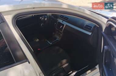 Седан Volkswagen Passat 2012 в 