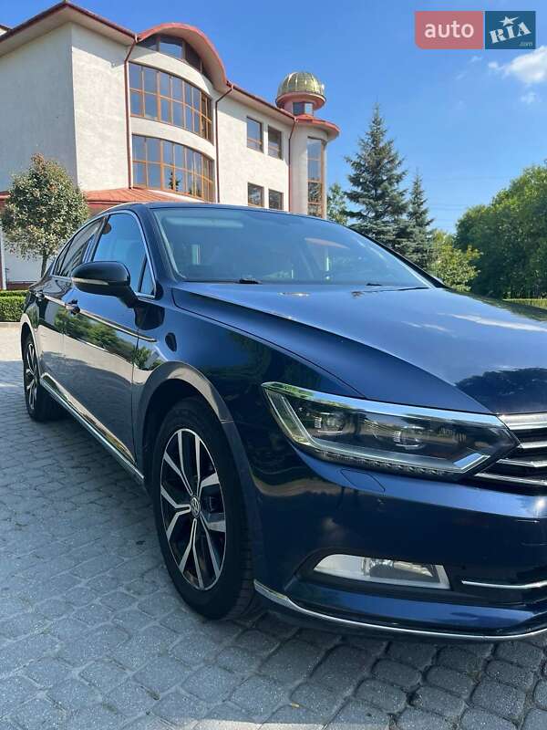 Седан Volkswagen Passat 2015 в 
