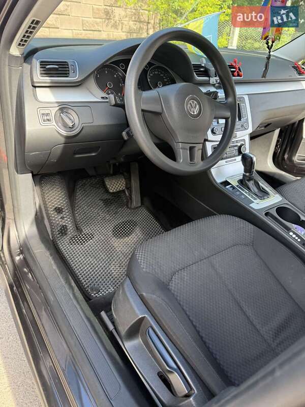 Універсал Volkswagen Passat 2012 в Березному