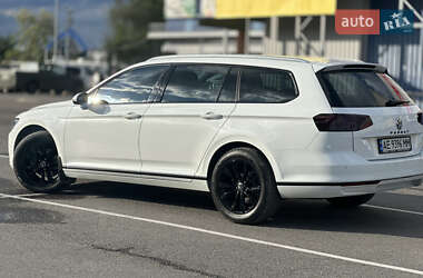Универсал Volkswagen Passat 2016 в 