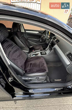 Седан Volkswagen Passat 2013 в Ірпені