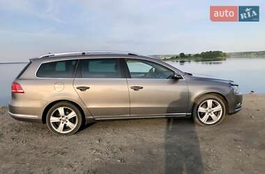 Volkswagen Passat 2011 Volkswagen Passat 2011