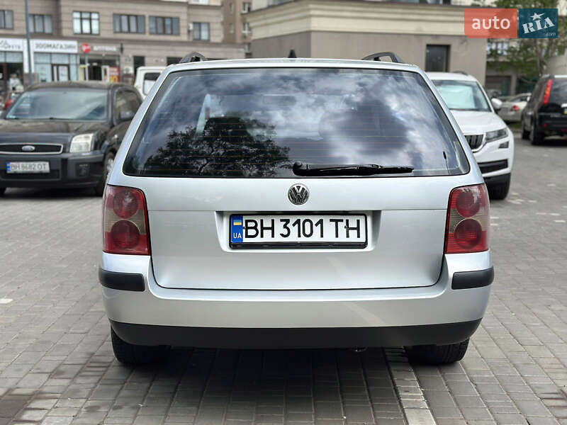 Універсал Volkswagen Passat 2004 в Одесі